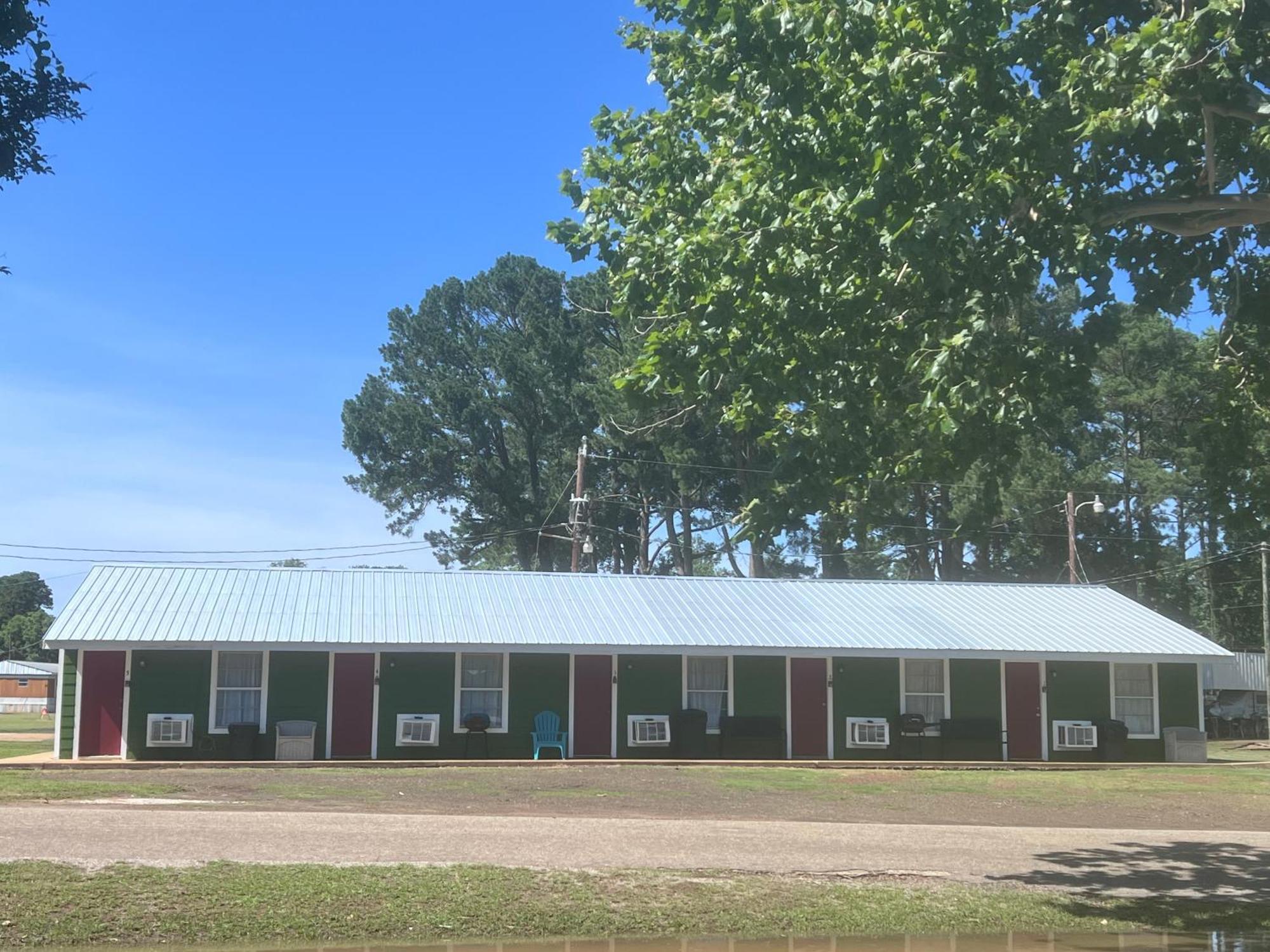 Alpine Lakeside Motel Room Backside Hemphill Εξωτερικό φωτογραφία