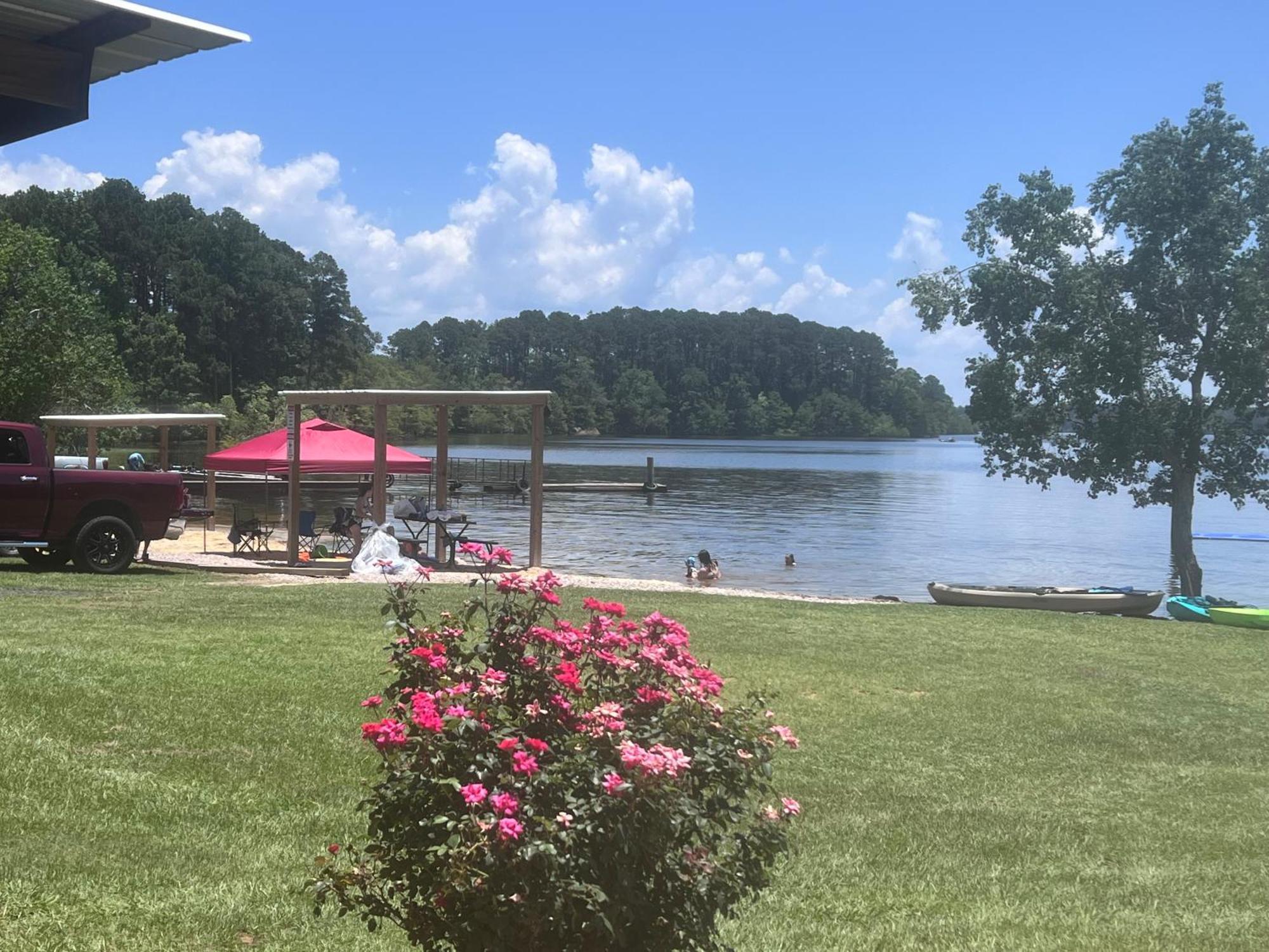 Alpine Lakeside Motel Room Backside Hemphill Εξωτερικό φωτογραφία